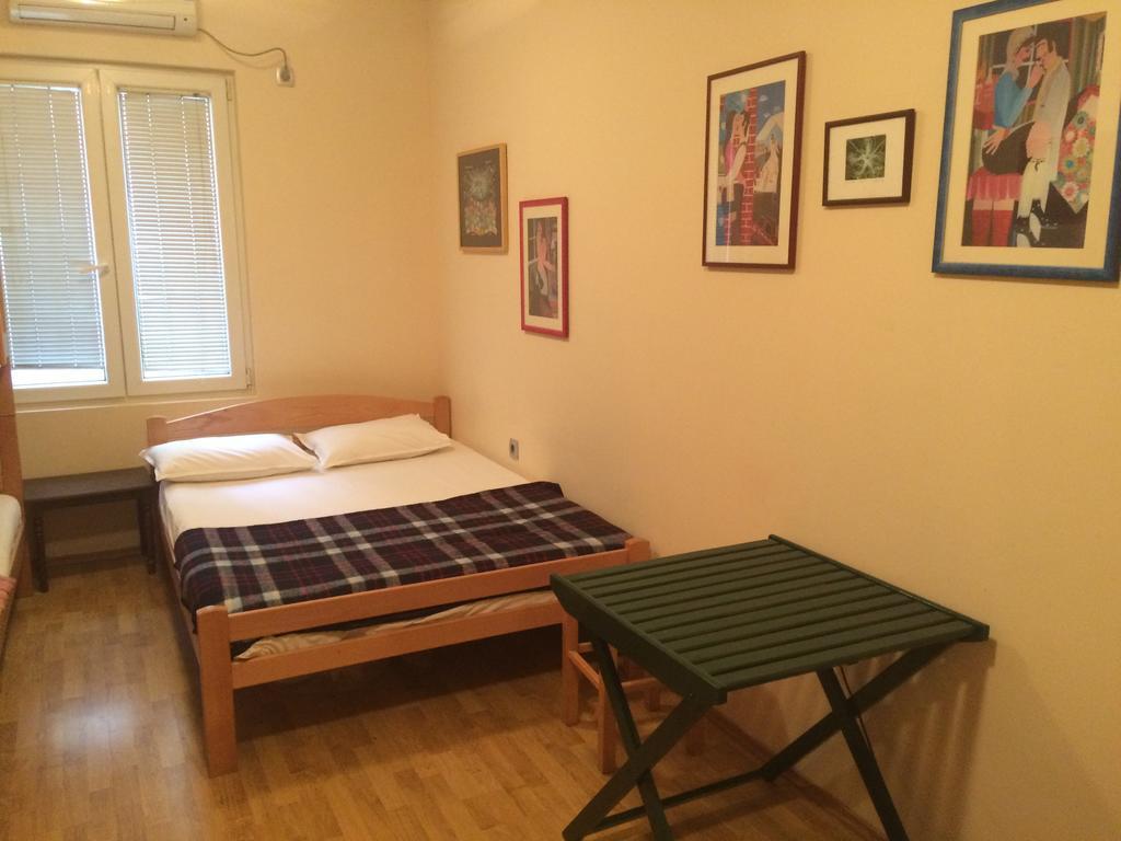 Hostel Jasmin Belgrad Exteriör bild